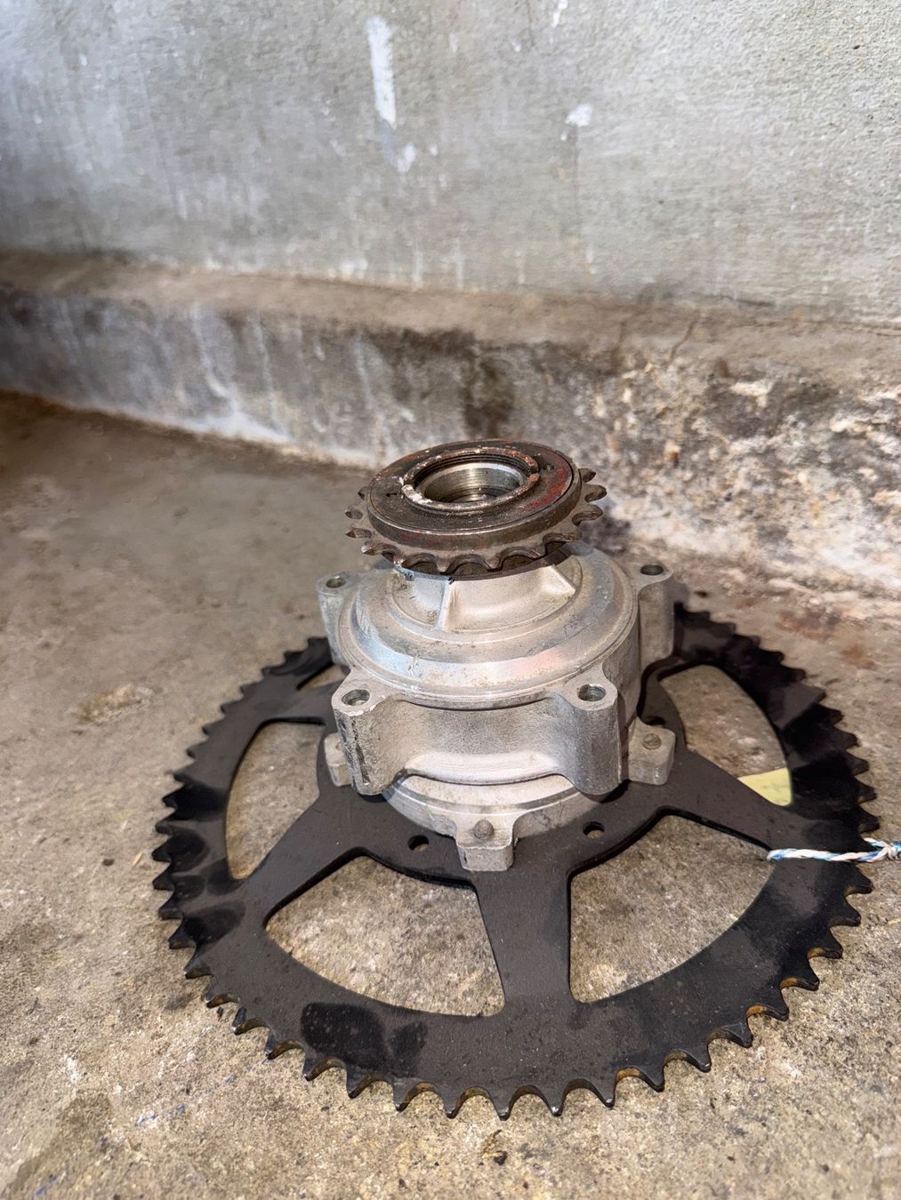 Peugeot Mofa-Ersatzteile: Peugeot 103 Töffli Radnabe – Defekt aus Fahrni b. Thun von berger_tuning34 5