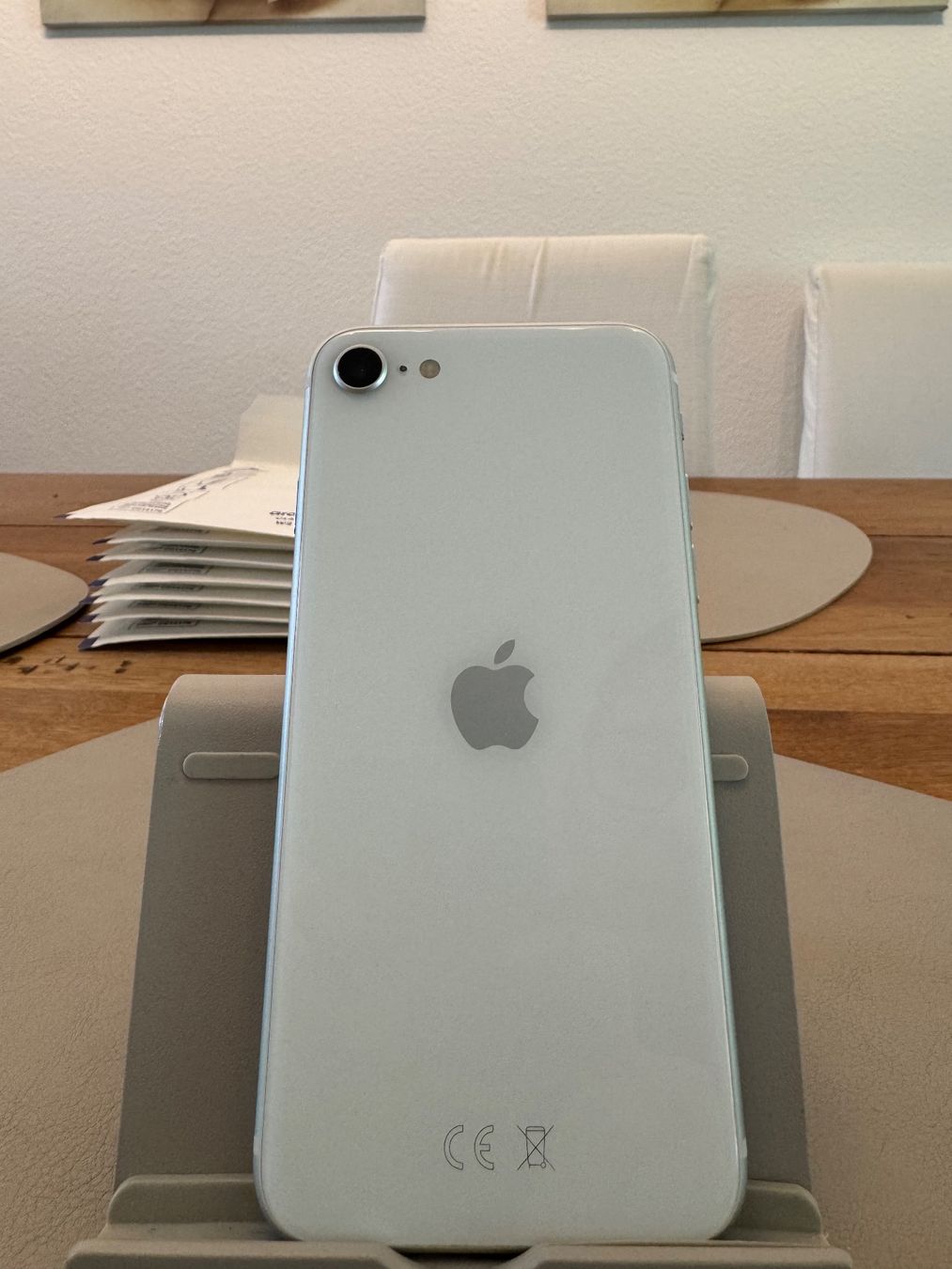 Apple Portables: iPhone SE 2020 – D'occasion à Adliswil par Busys 3