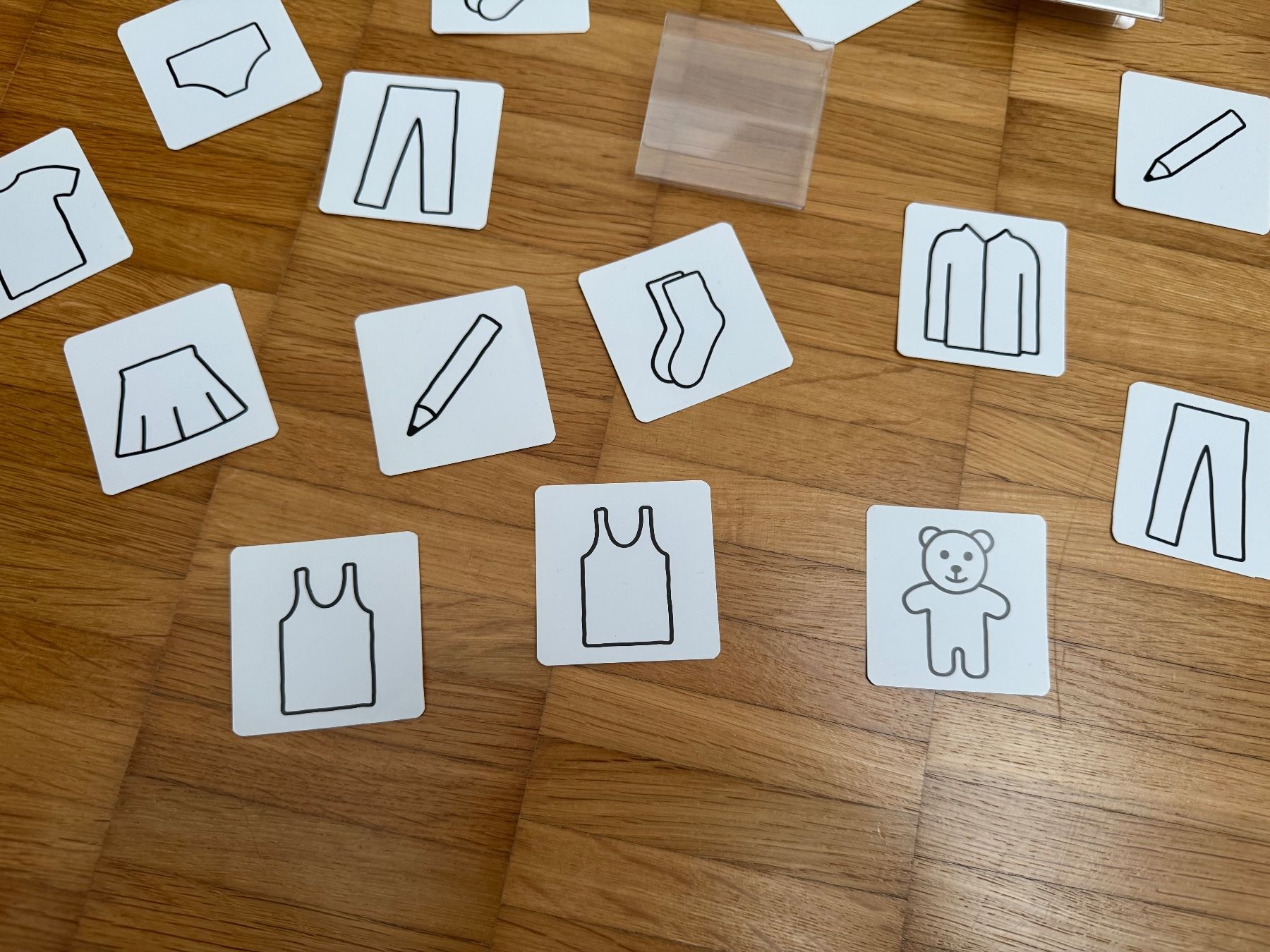 Ikea Supporti a parete: IKEA HÄNGIG Label holder – Usato da Jona venduto da Good_luck1_ 1