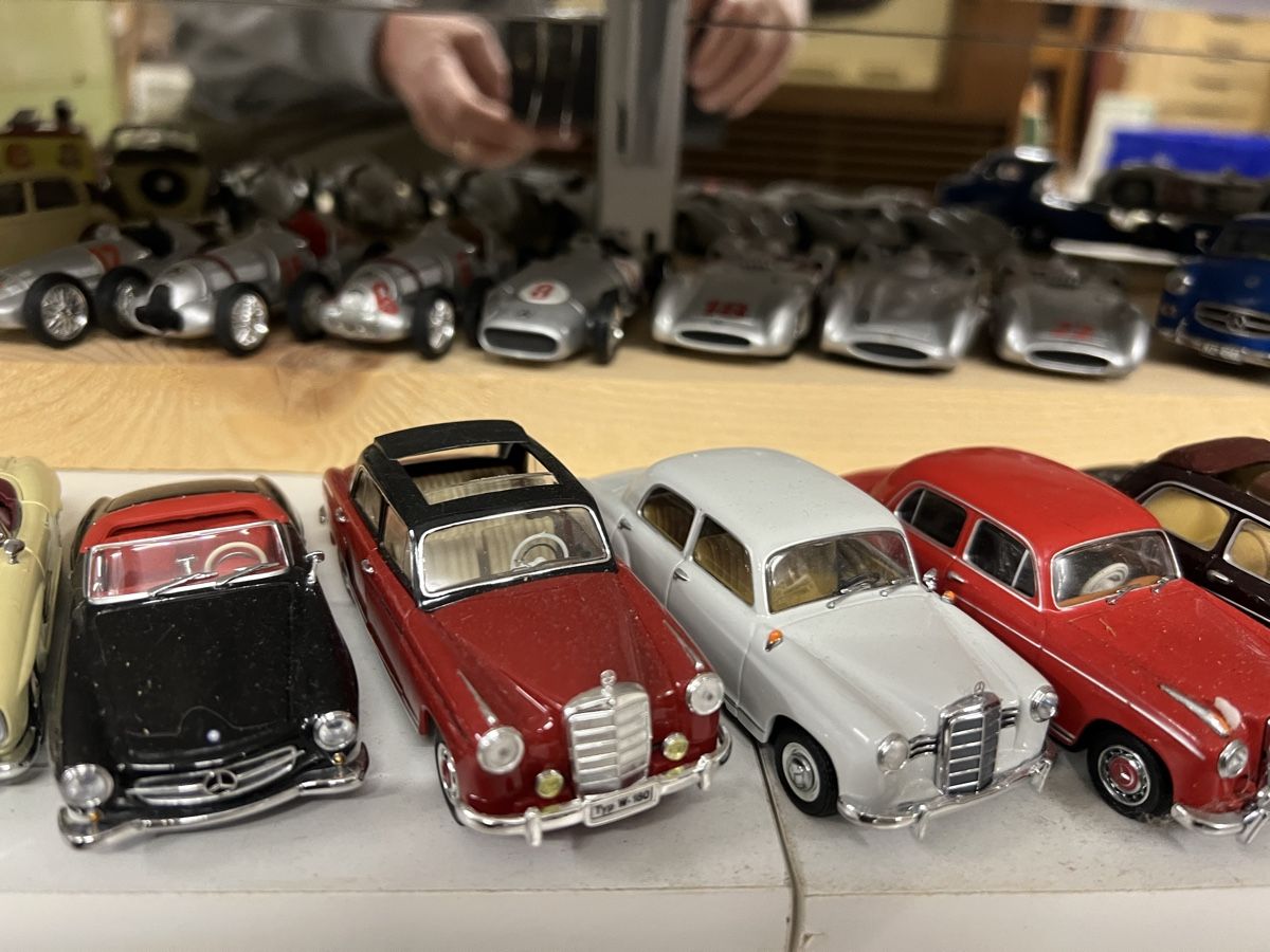 Mercedes-Benz Modellini d'auto: 90 Mercedes 1/43 Modellautos – Usato da Steffisburg venduto da gfell2 5