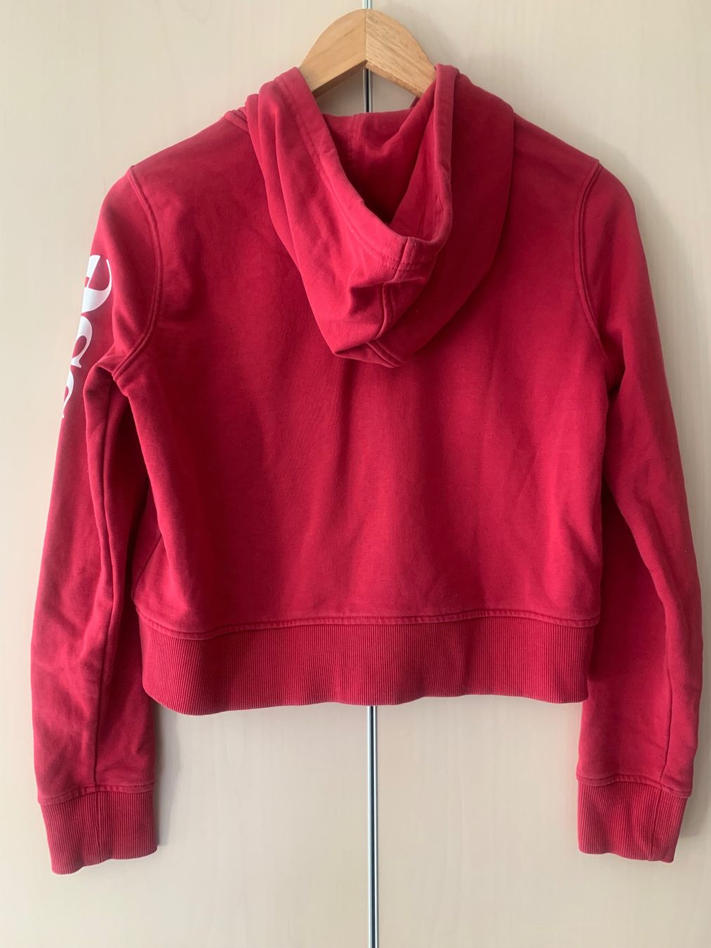Ellesse Maglioni & Felpe: Ellesse Kapuzenpullover rot Grösse XS – Usato da Rosshäusern venduto da MiJoDoOl 1