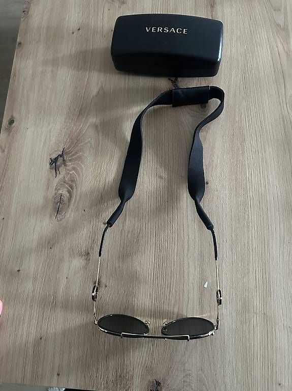 Versace Occhiali & Lenti: Lunettes de soleil Versace – Usato da Crissier venduto da unl_68tp 2