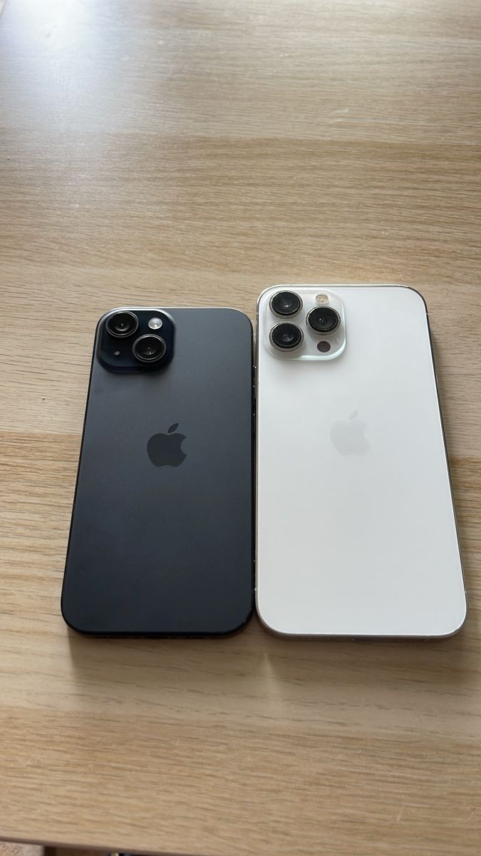 Apple Telefoni cellulari / Smartphones: IPhone 15 256gb/ iPhone 13 Pro Max 256gb – Usato da Biel/Bienne venduto da ham_wf9n