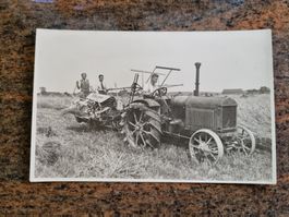 Alte Fotografie: Traktor bei der Feldarbeit, Rarität!
