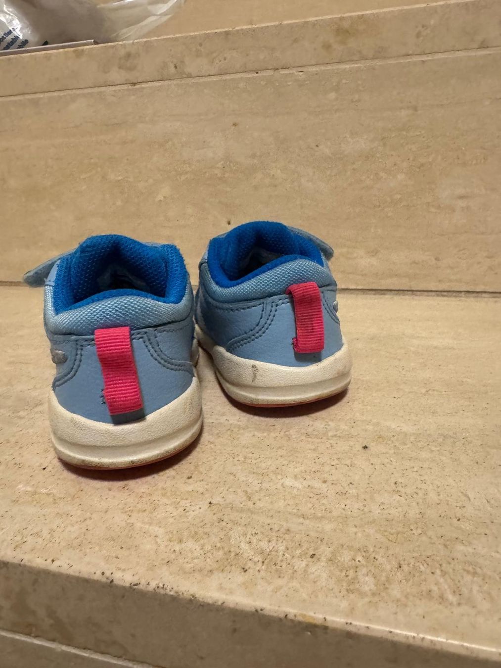Nike Scarpe per ragazzi: Süsse Nike Turnschuhe Gr. 21 – Usato da Aathal-Seegräben venduto da 911rs 4