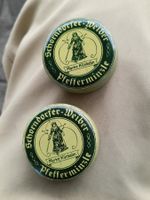 Zwei alte Dosen Pfefferminze / Eigentum Wehrmacht 1944