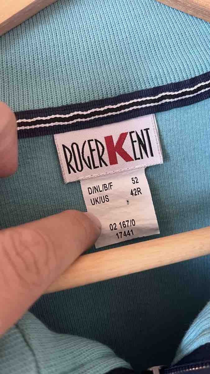 Pullover & Sweatshirts: Roger Kent Pullover hellblau Grösse 52 gebraucht – Gebraucht aus Herzogenbuchsee von TheBrechbuehler