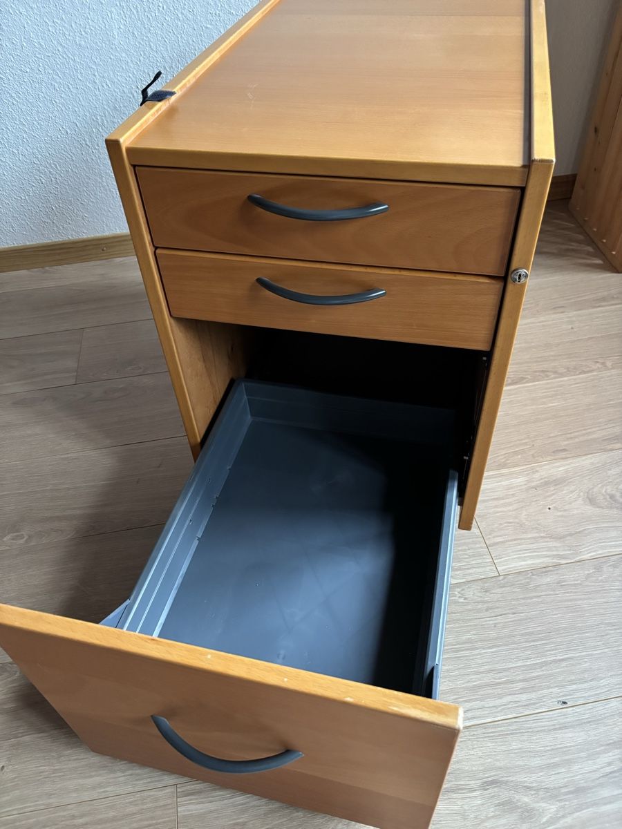 Ikea Banconi: Rollcontainer Buche, 3 Schubladen, kleine Gebrauchsspuren – Usato da Buckten venduto da Lucky532 2