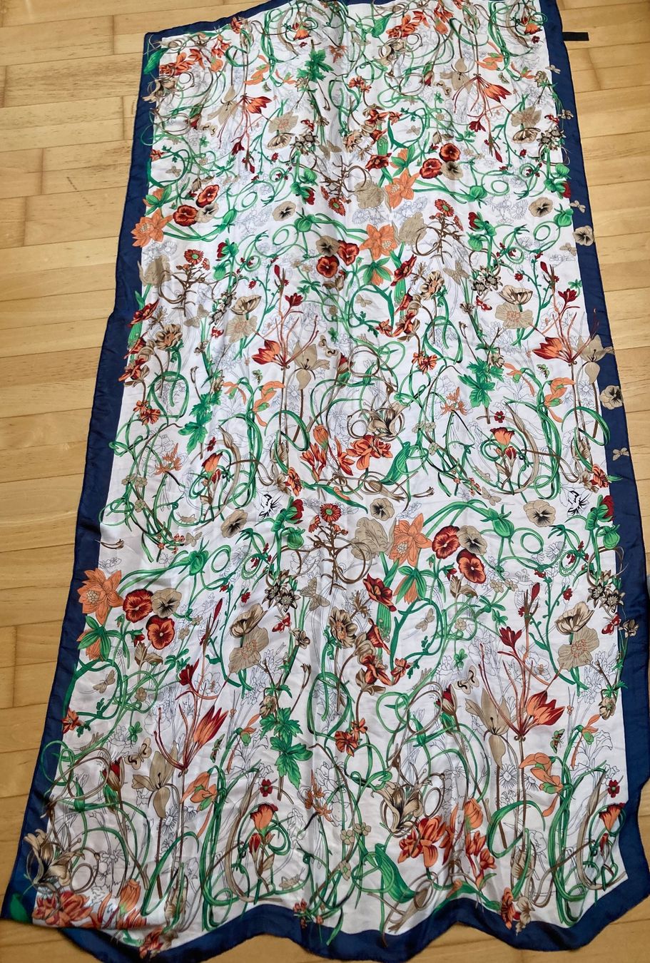 Foulard & Sciarpe: Schal mit Seide – Usato da Unterägeri venduto da Jutka_04 1