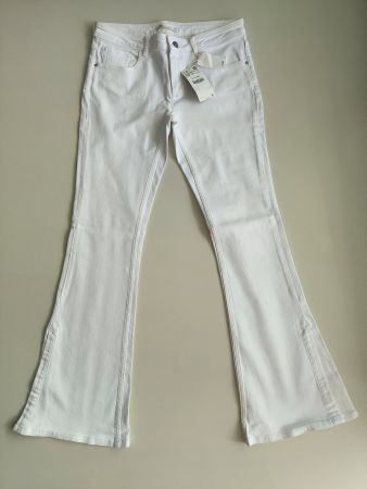 Neue weiße Zara Schlagjeans, Größe 42