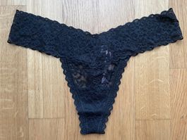 Victoria’s Secret Lace Thong S NEW