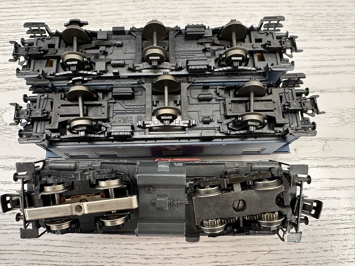 Märklin Modellini di ferrovie: Märklin 3072 DB BR 212 Bauzug – Usato da Lupsingen venduto da New-Haven 5