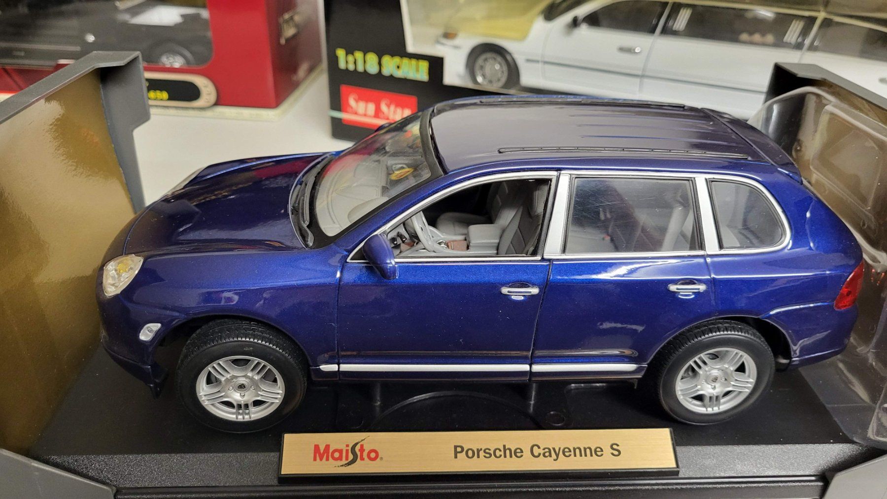 Maisto Modellini d'auto: Porsche Cayenne S – Usato da Rothrist venduto da Juana5