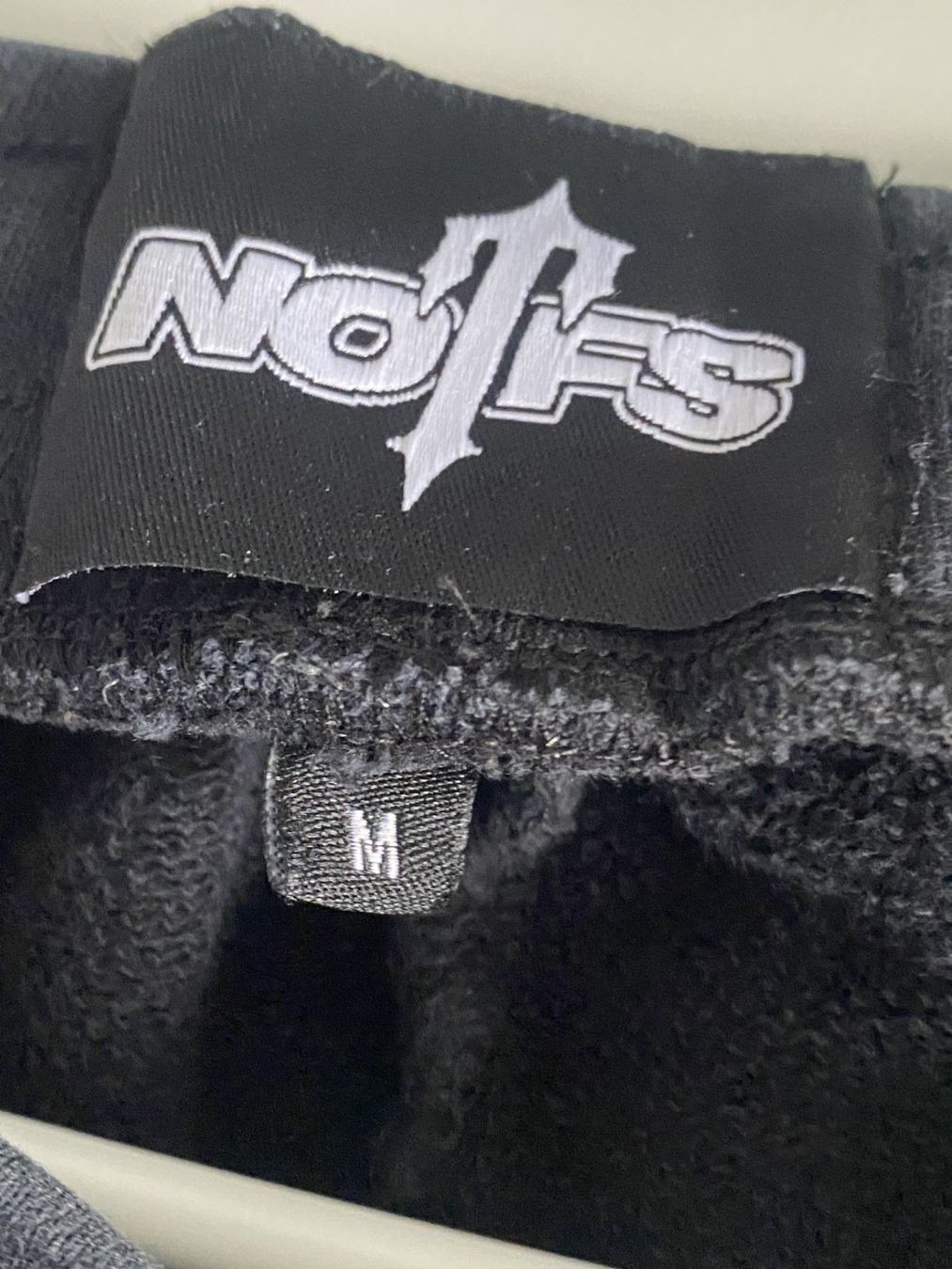 Pantaloni: NOFS Shorts – Usato da Zürich venduto da kiwi2024 2