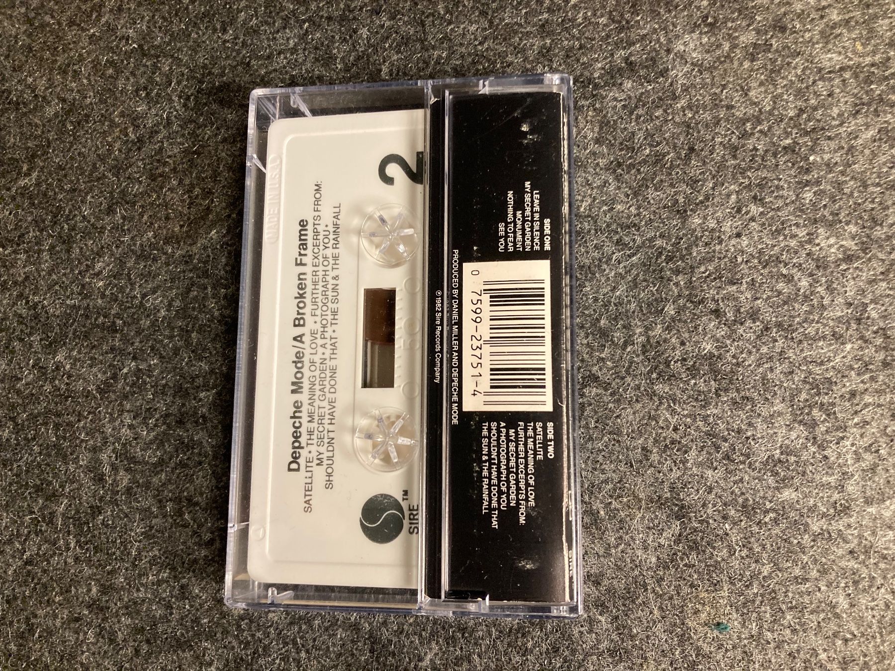 Musicassette: Depeche Mode - A Broken Frame (MC) – Usato da Fribourg venduto da Karushi 2