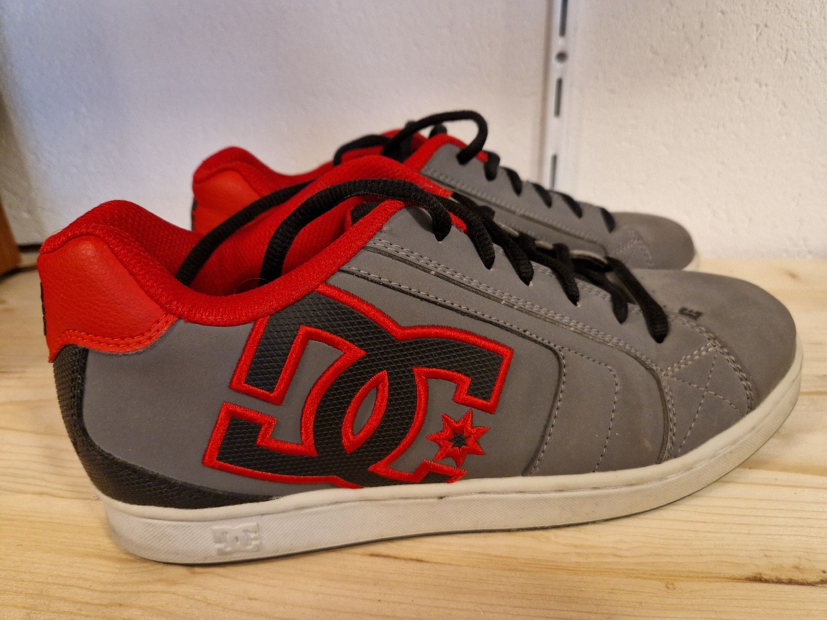 DC shoes Scarpe da uomo: DC Sneakers – Usato da Einsiedeln venduto da Radiofreund 1