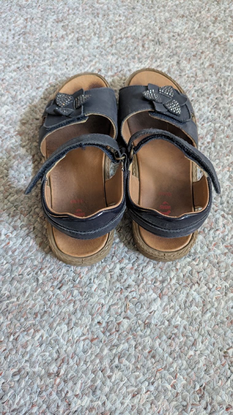 Elefanten Scarpe per ragazze: Sandalen Grösse 35 Elefanten – Usato da Nänikon venduto da godi 3
