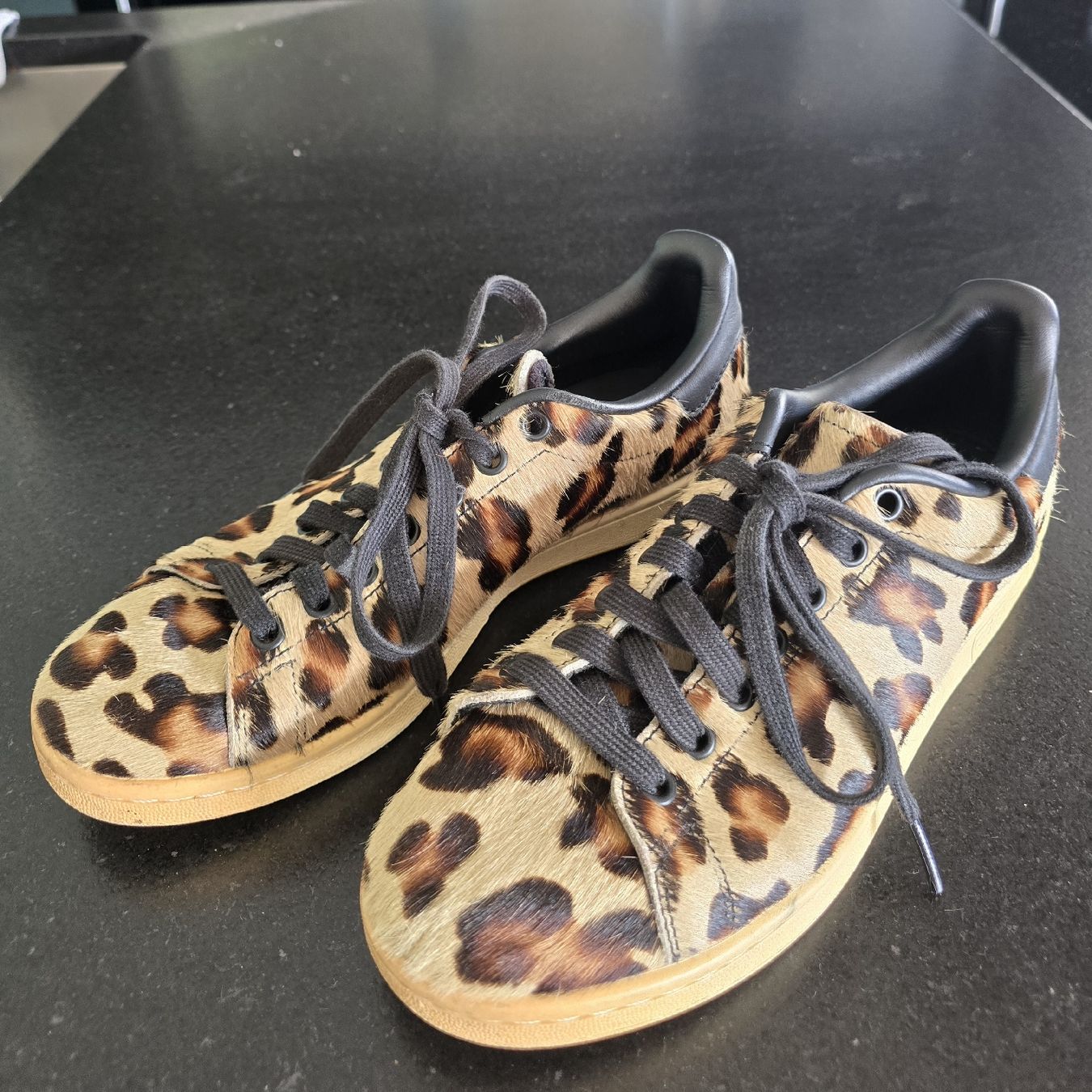 Adidas Scarpe da donna: adidas Stan Smith, Grösse: 40, Ponyhaar Leopard – Nuovo (secondo la descrizione) da St. Gallen venduto da charly92