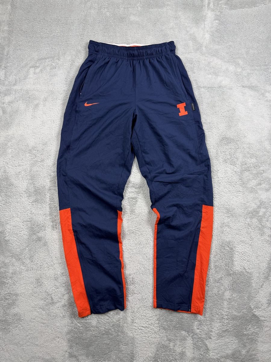 Nike Pantalons: Nike trackpants – D'occasion à Erlinsbach SO par TogaResell