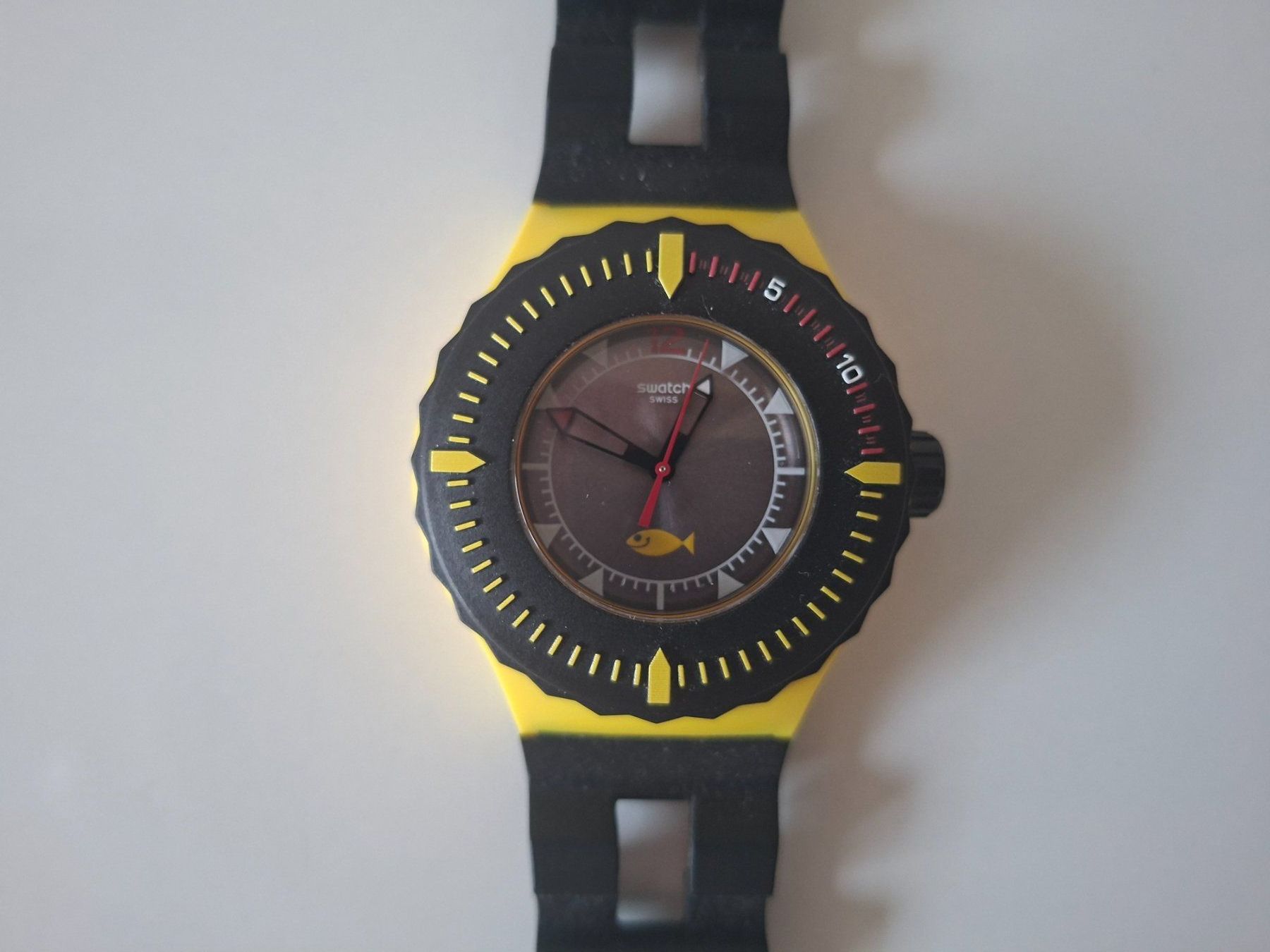 Swatch Uhren: Swatch  BUMBLE DIVE  Scuba  SUUJ100 – Neu (gemäss Beschreibung) aus Zürich von Daniel517