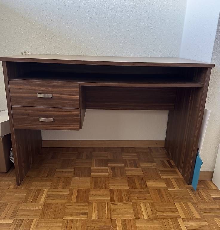Schreibtische: Bureau à donner – Gebraucht aus Trélex von mar_2hst