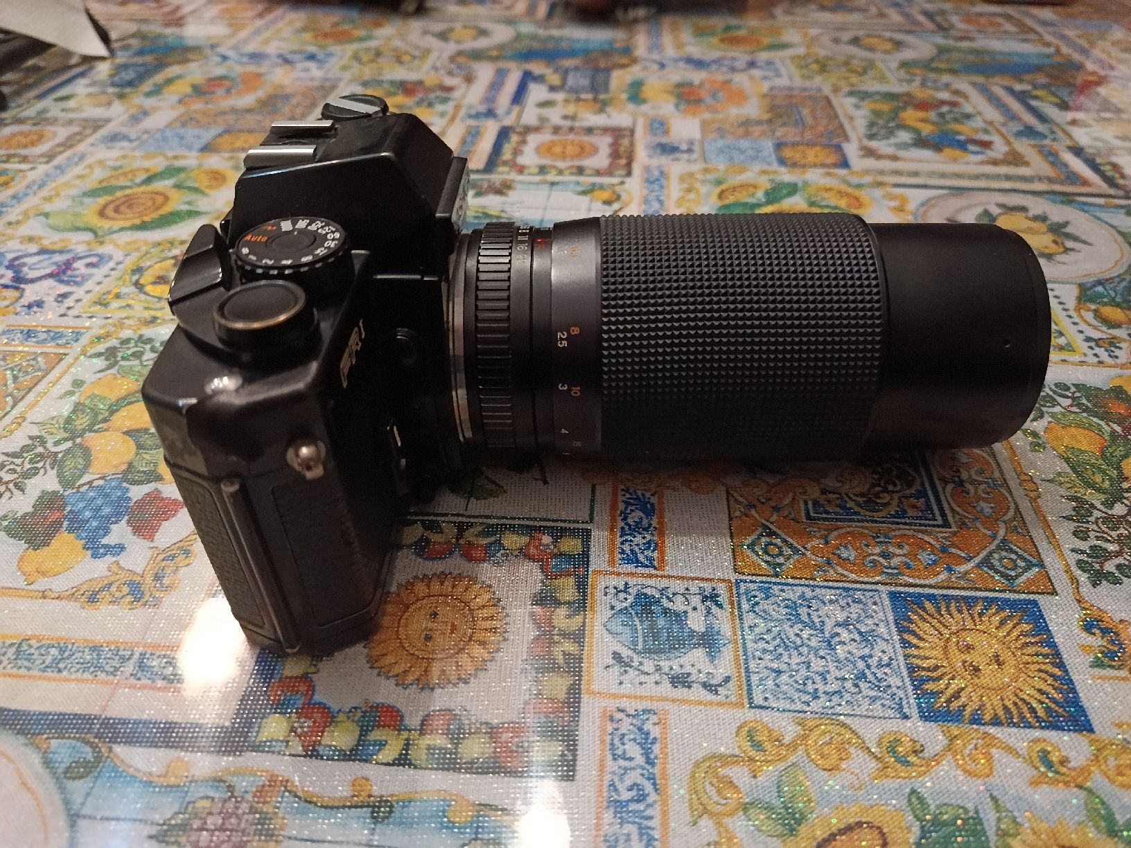 Yashica Fotocamera: Yashica FR1  – Usato da Riva San Vitale venduto da Stekri 3