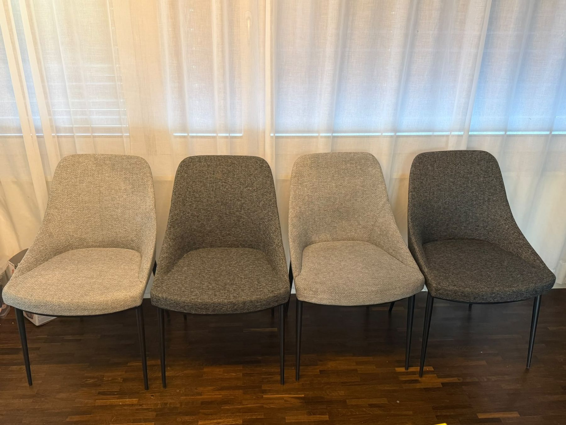 Livique Sedie: 4 Stühle in grau von Livique – Usato da Niederwangen BE venduto da jan_p2tb 1