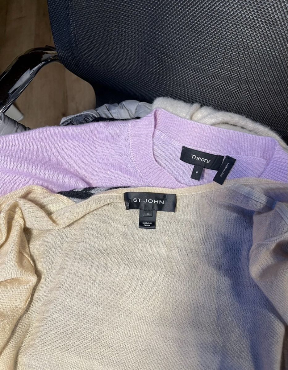 Top: St. John 100% Cashmere Top – Usato da Schattdorf venduto da Remligand 3