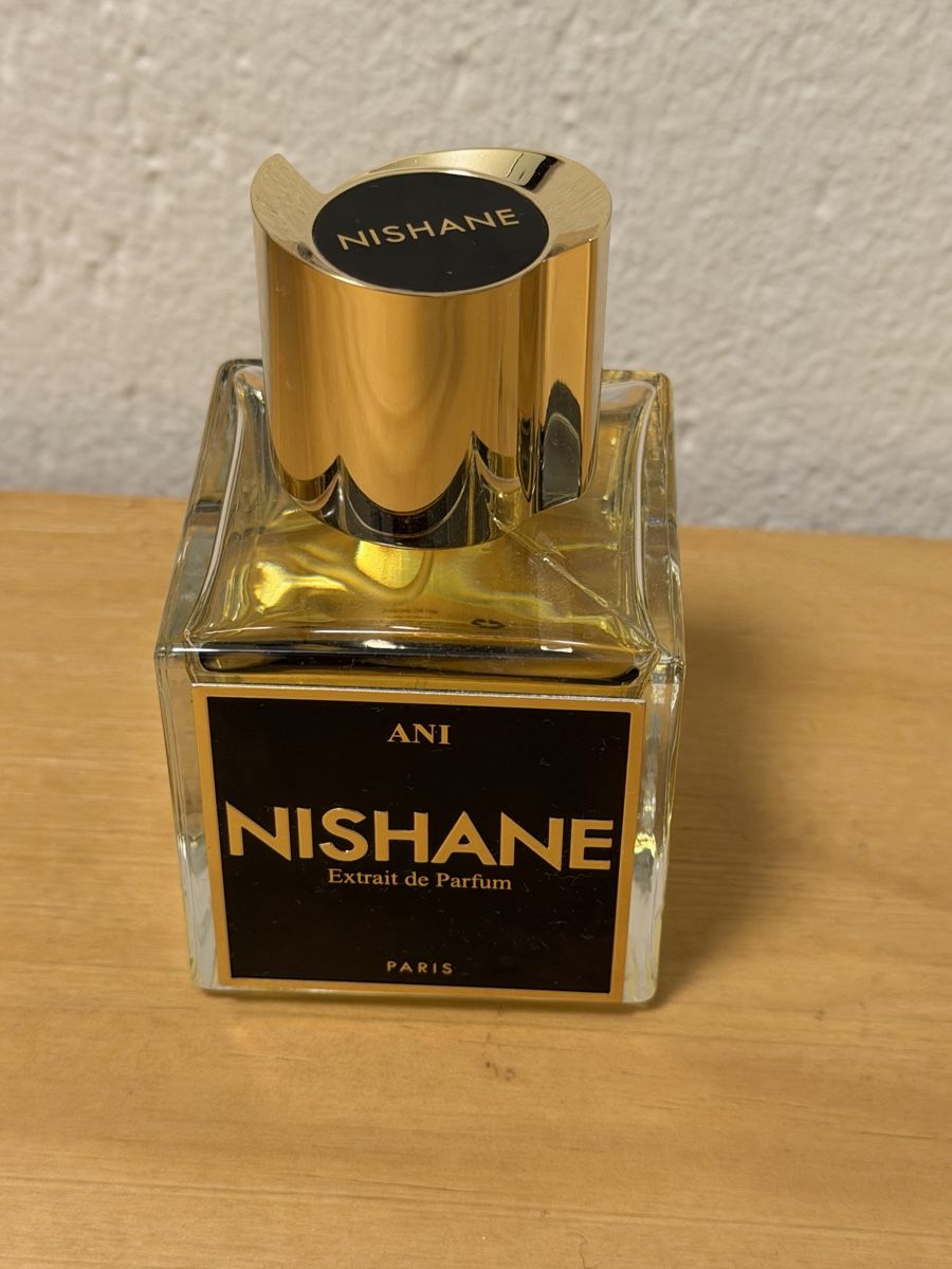 Nishane Profumi & Eau de Toilette: Nishane Ani Extrait de Parfum 100ml – Usato da Dietikon venduto da and_nw92
