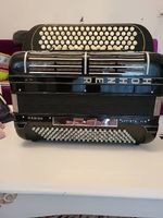 Hohner Morino Artiste IV N Knopfakkordeon mit Koffer