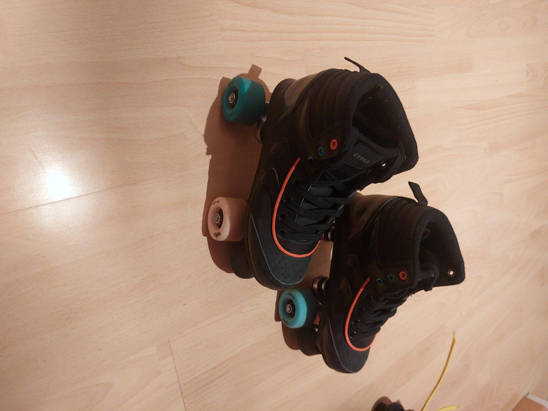 Patins à roul. & inline: Rollschuhe gr .37 – D'occasion à Wittenbach par Bruno15. 1