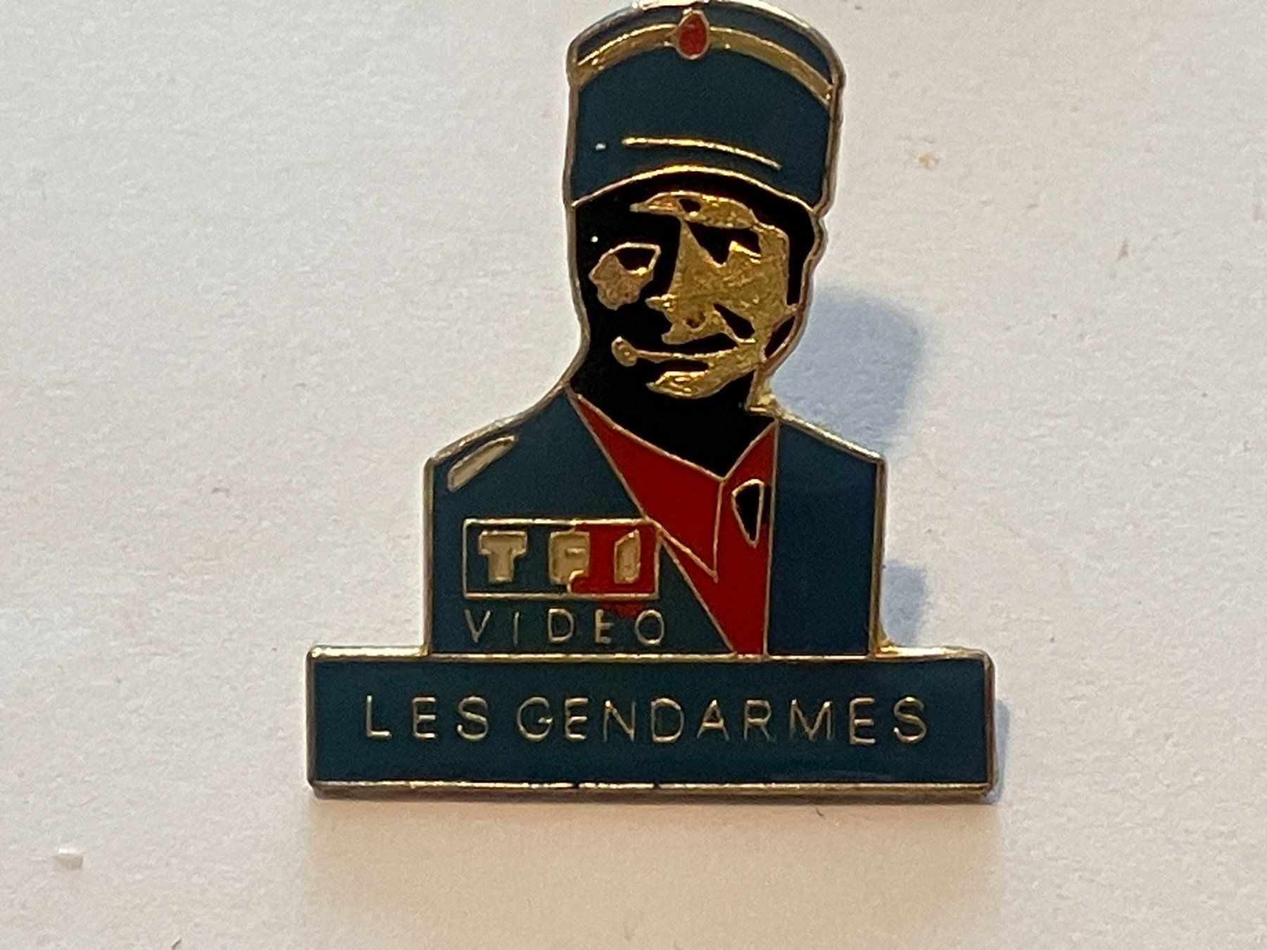 Placchette & Badge: 1 Pin TF1 Video Les Gendarmes – Usato da Basel venduto da djwwpp