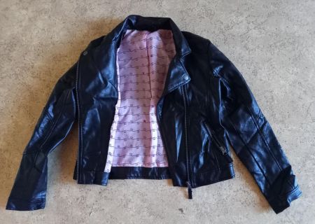 Coole Y.F.K. Kinderjacke, Grösse 134/140,