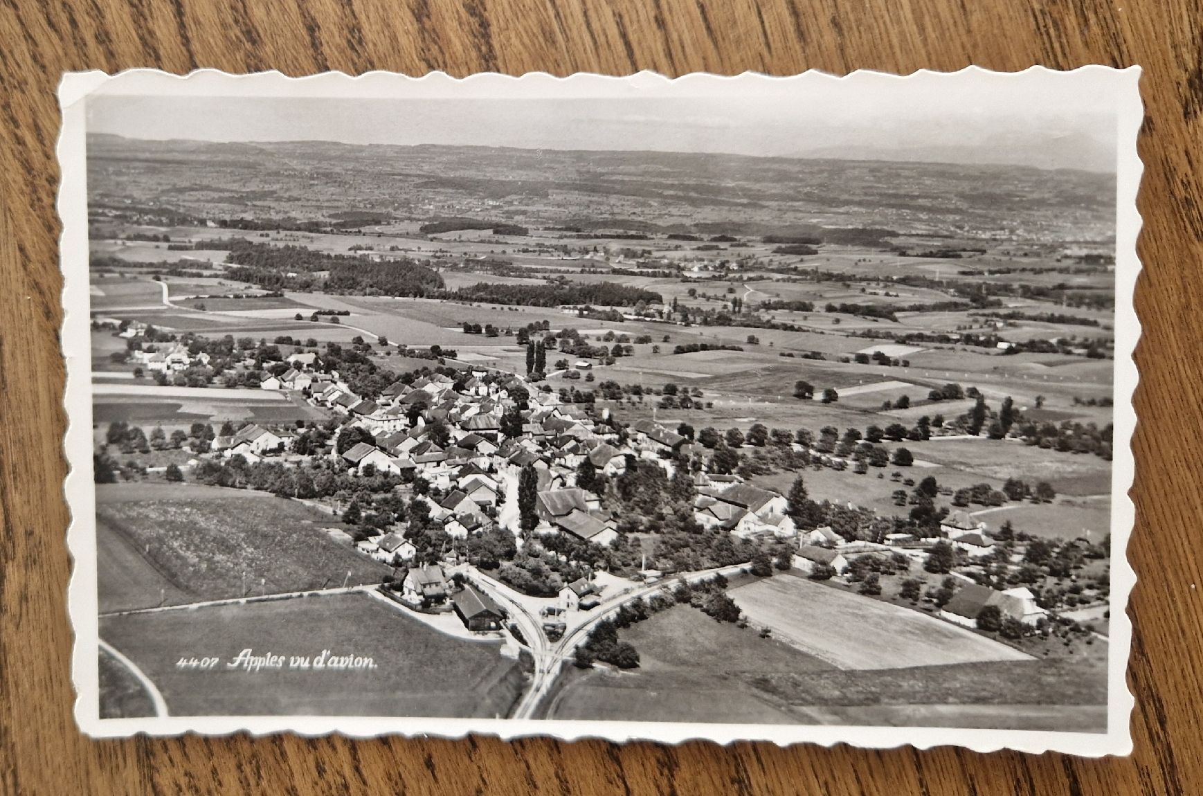Ansichtskarten: Apples vu d'Avion 1950 – Gebraucht aus Ebikon von Donar50