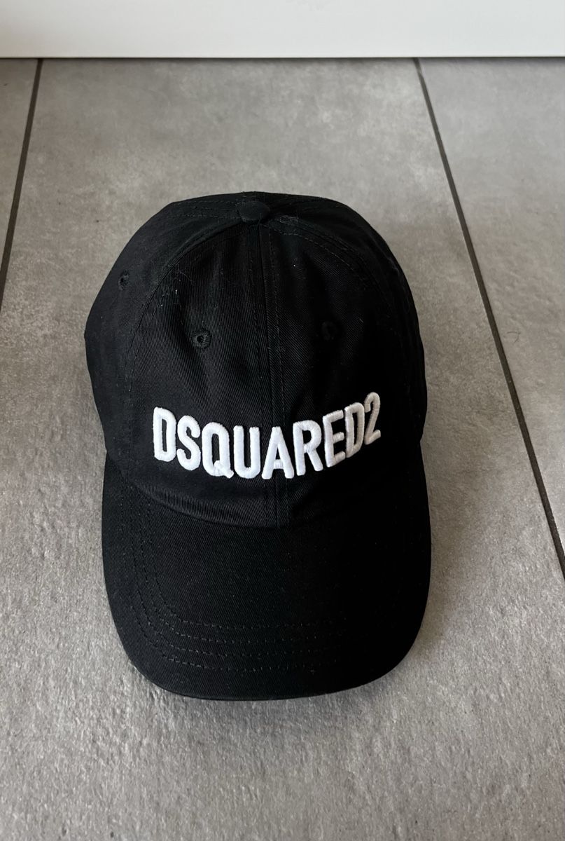 Dsquared2 Chapeaux, bonnets & casquettes: Dsquared2 cappello nuovo – Neuf avec emballage d'origine à Mendrisio par fly_9wzx 4