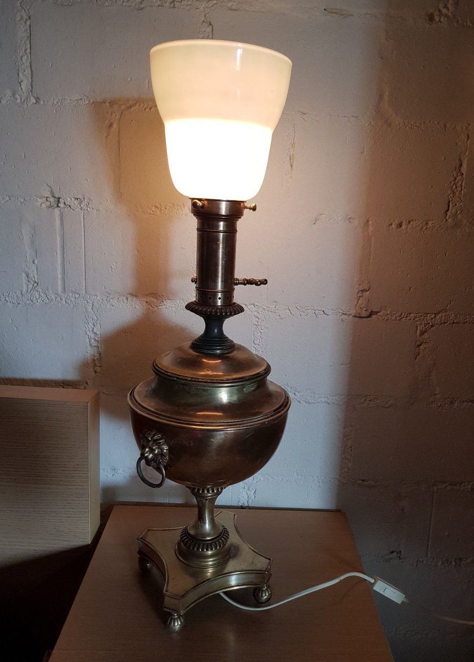 Lampade: Lampe Löwenköpfe antik – Usato da Seedorf BE venduto da Stibutz 5