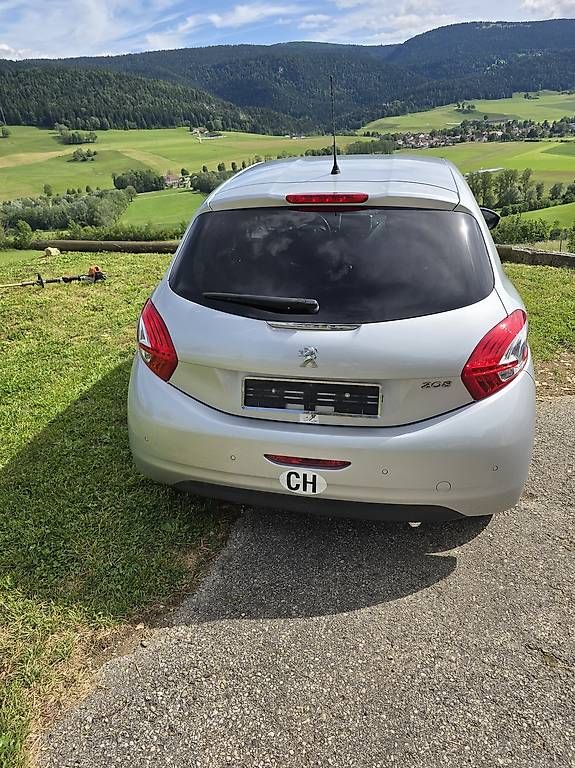 Automobili: Peugeot à vendre  – Usato da Couvet venduto da Pnobsy25 1