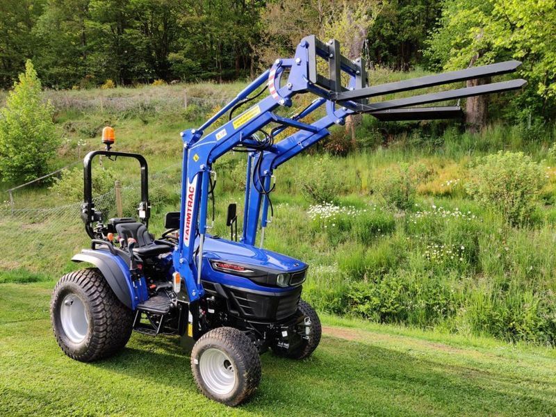 kleintraktor Kommunaltraktor Farmtrac 26 mit Frontlader Kaufen auf