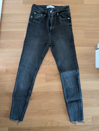 Damen Jeans Zara grau Grösse 36 guter Zustand