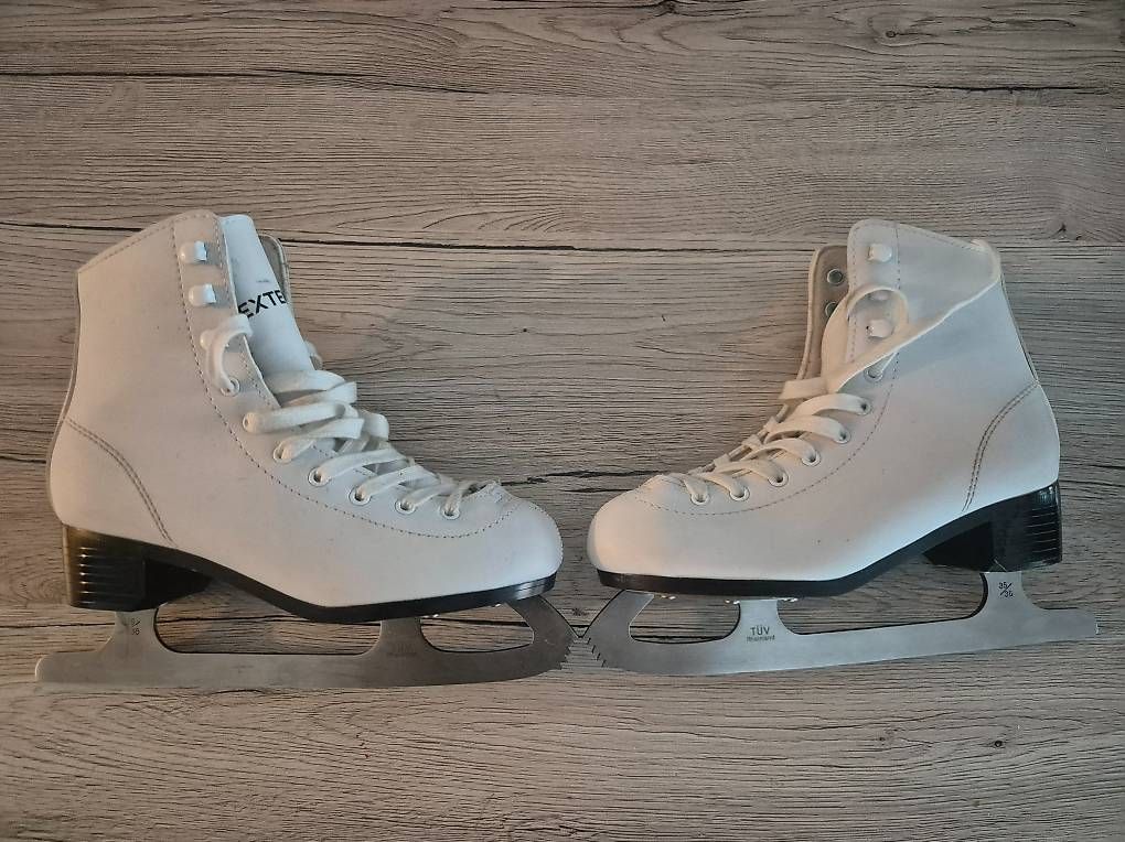 Pattini da ghiaccio: Patin à glace Extend taille 35-36 – Usato da Romanel-sur-Lausanne venduto da coukie2510