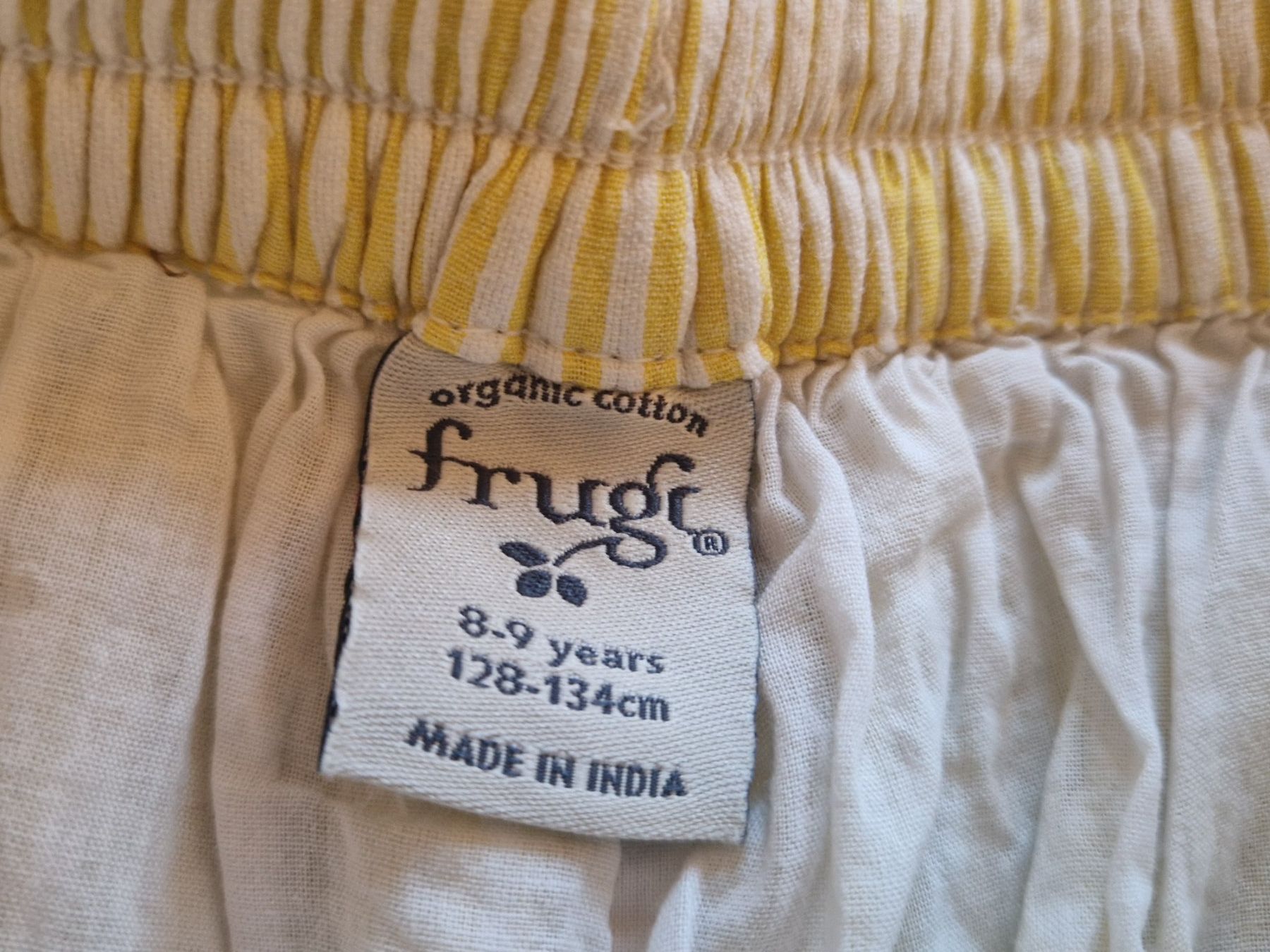 Frugi Hosen: Frugi Shorts gelb 128-134 BIO – Gebraucht aus MUEHLAU von ibo_5c7d 1