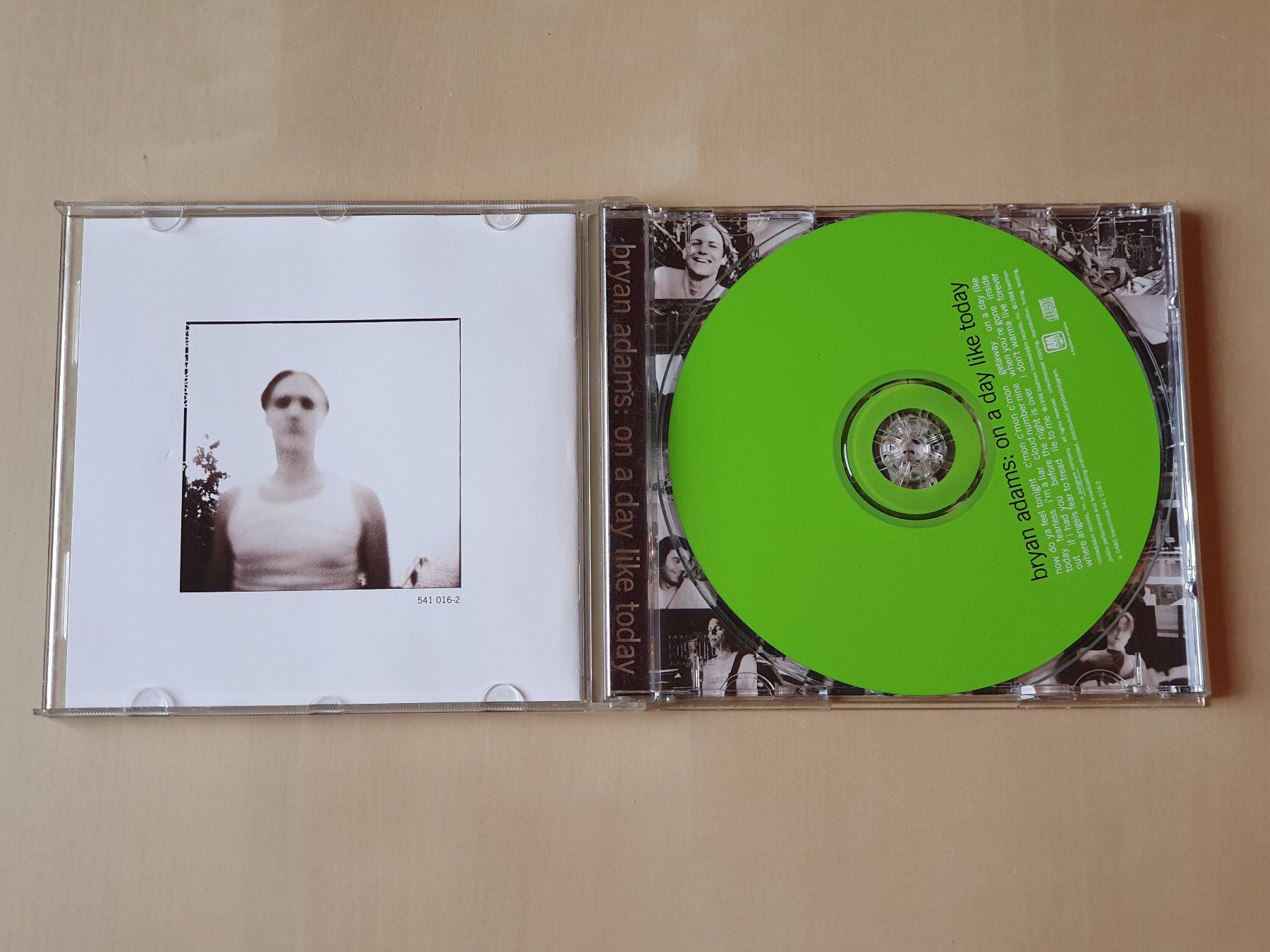 CD: Bryan Adams on a Day like today – Usato da Stansstad venduto da collectorsshop 2