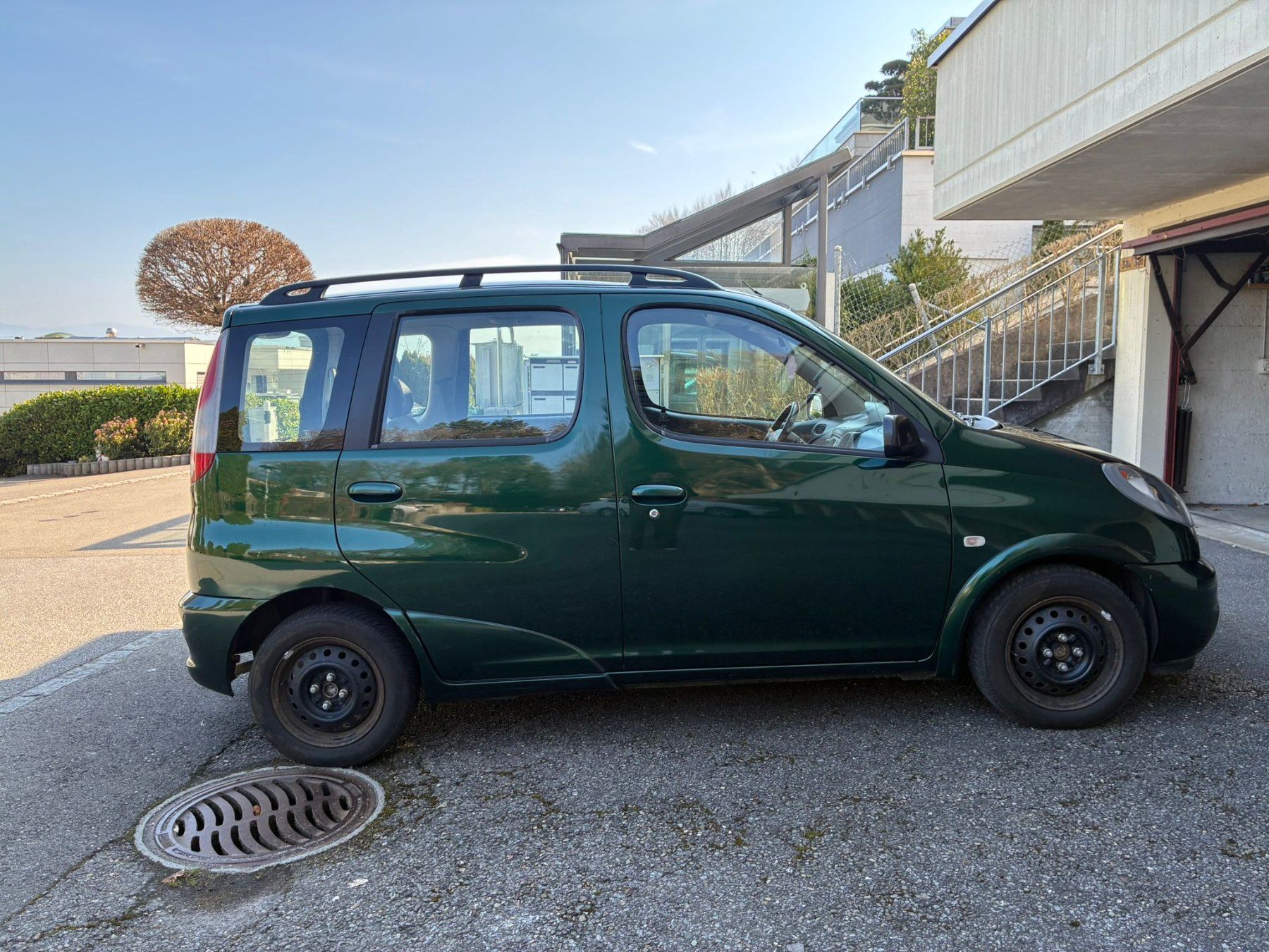 Toyota Automobili: Toyota Yaris Verso 1.3 Benzin – Usato da Richterswil venduto da phi_m5nf 2
