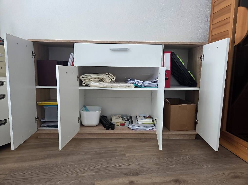 Cassettiere: Modernes Sideboard / Kommode - weiss & Holzoptik (149 cm) – Usato da Unterägeri venduto da Baracuda06 2