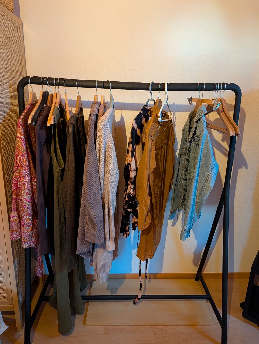 Ikea Garderobe: Ikea TURBO Kleiderständer – Gebraucht aus Baden von lea_rxq9
