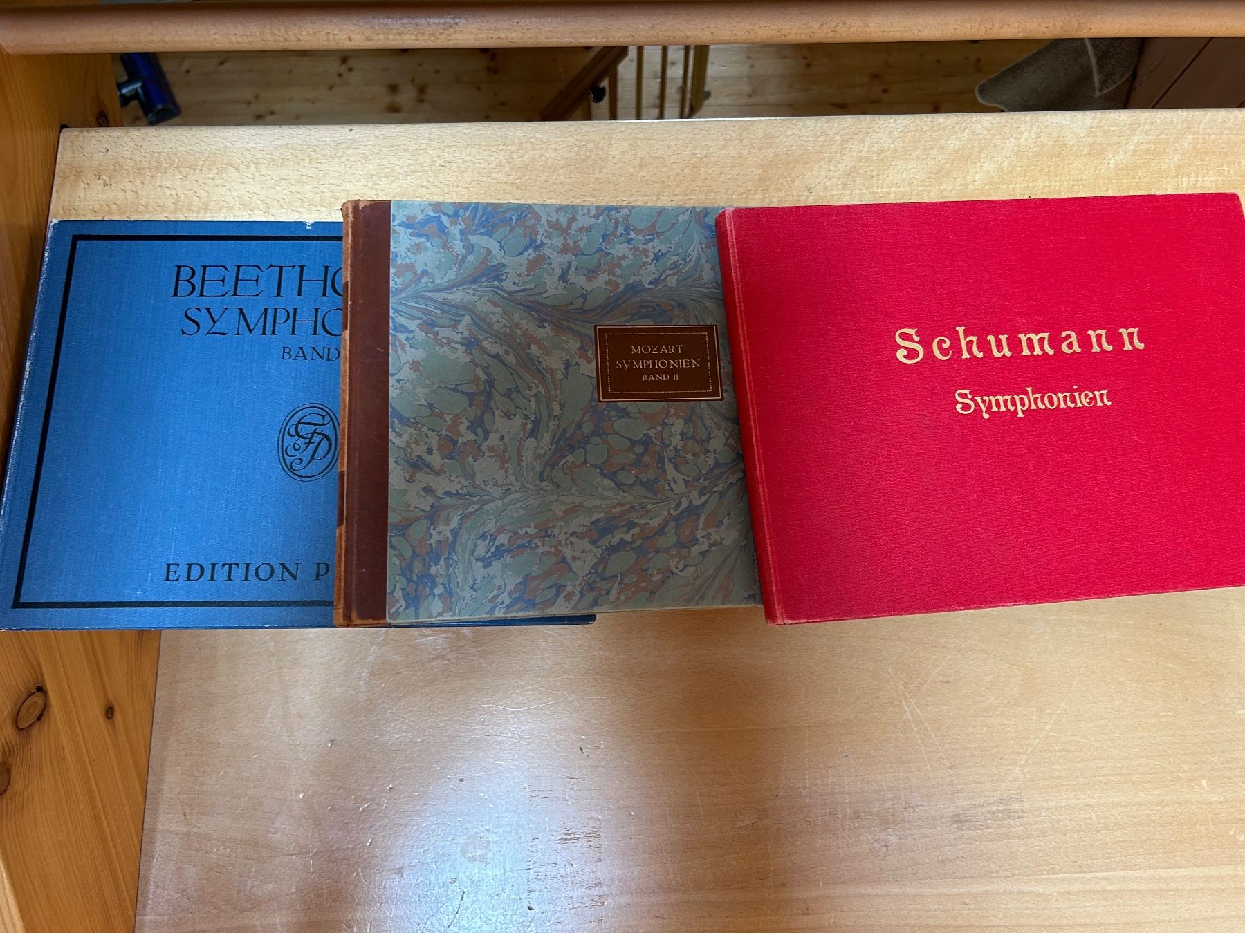 Libri: Klaviernoten Symphonien 4-händig – Usato da St. Gallen venduto da sch_9xlm