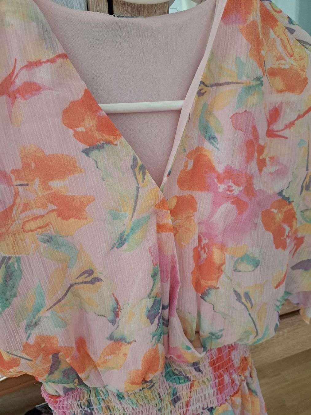 Robes: Kleid mit Blumenmuster Grösse S/M  – D'occasion à Uzwil par eri_lz5x 4