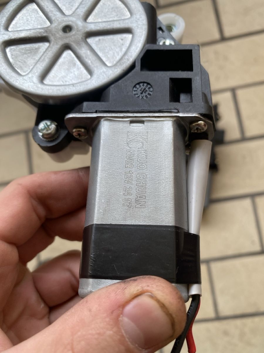 BMW Toutes les pièces auto: BMW e36 Fensterheber Motor  – D'occasion à Büren an der Aare par twostrokeguy 3