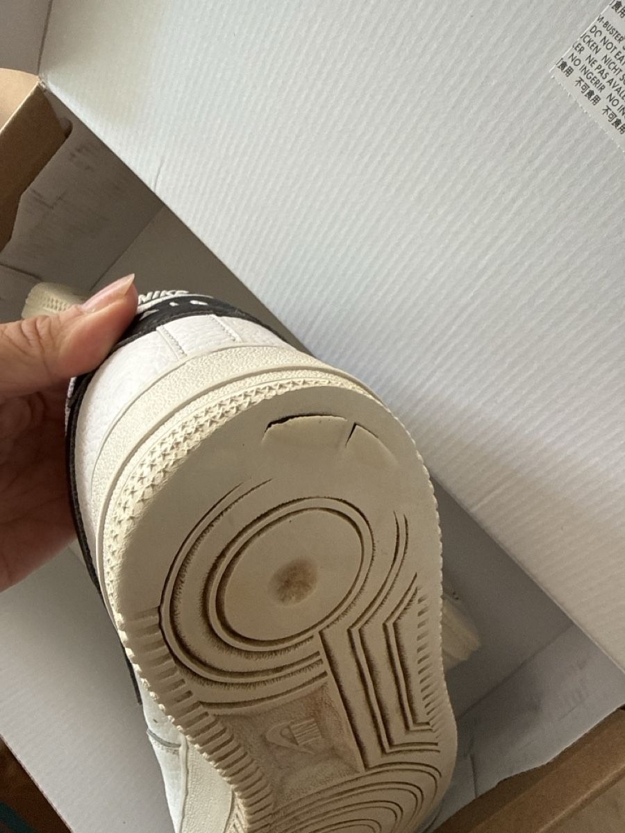 Nike Scarpe da uomo: Nike Air Force 1 Schuhe Gr 42 / Sohle defekt – Difettoso da Schlieren venduto da Schnaepliparadies 2