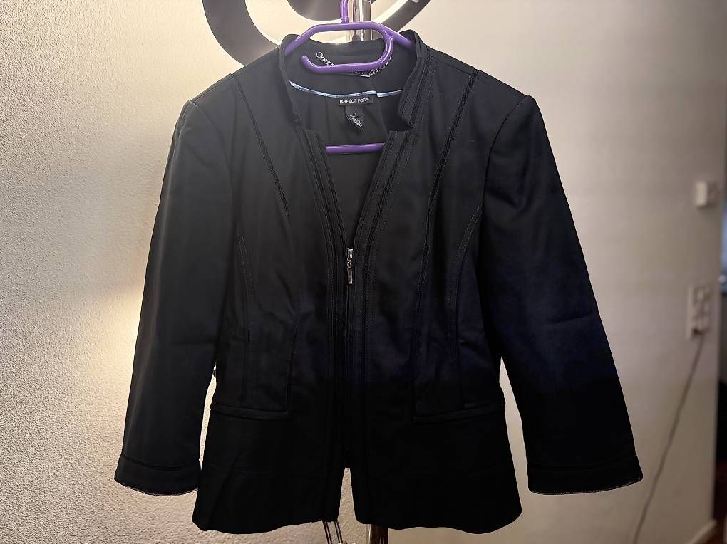 Giacche: Blazer / Jacke / jumsuit – Usato da Siebnen venduto da VenditaIre 2